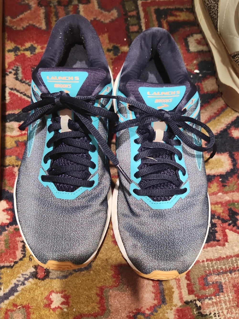 Brooks Launch 5 Athletic Shoes